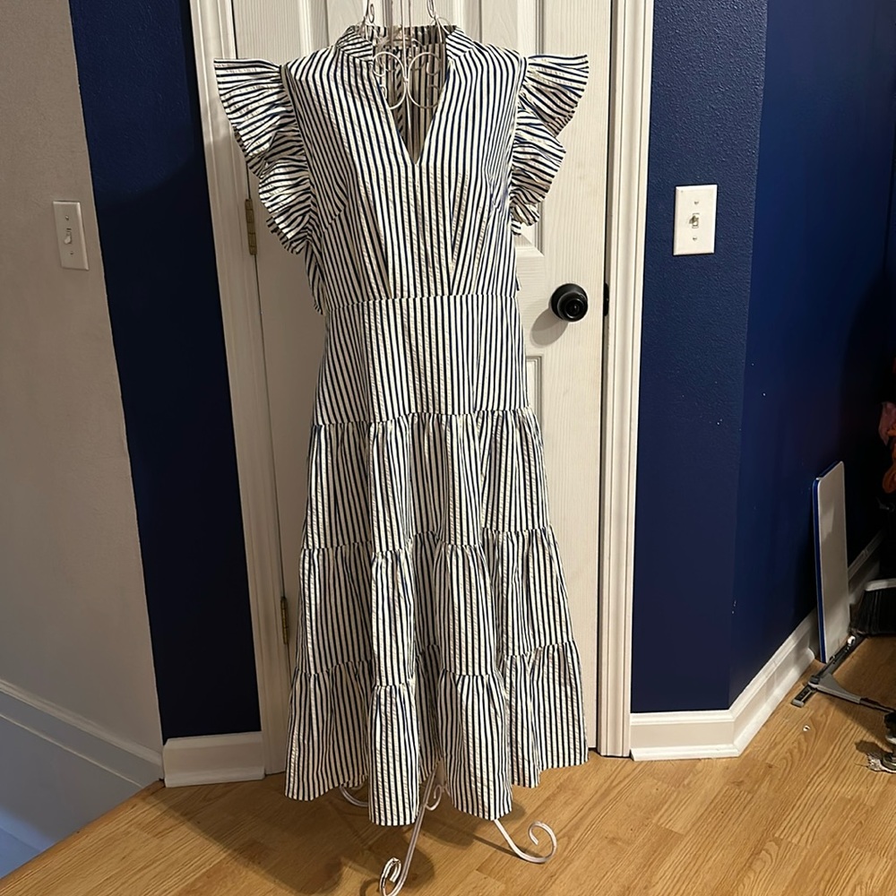 Entro Ruffle Dress with Pockets NWT medium